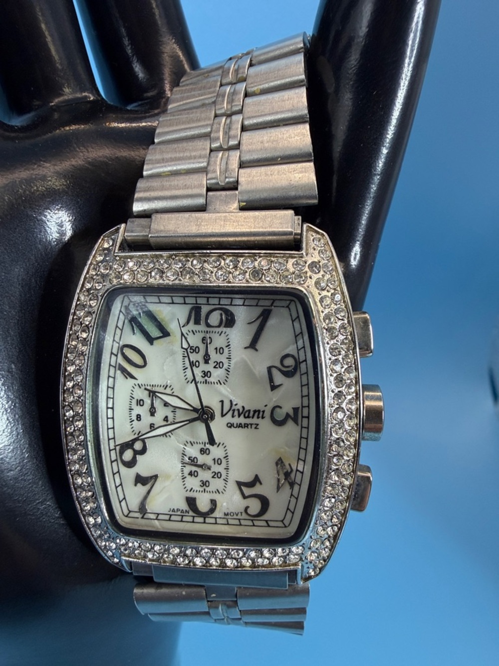 Vivani Silver-Tone Crystal Accent Unisex Quartz Watch new battery